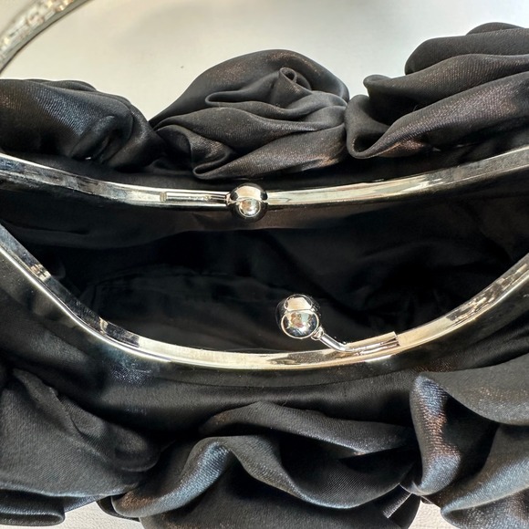 Black Satin‎ Rose Evening Bag Silver Handle Kiss Lock Closure Purse - Picture 3 of 6